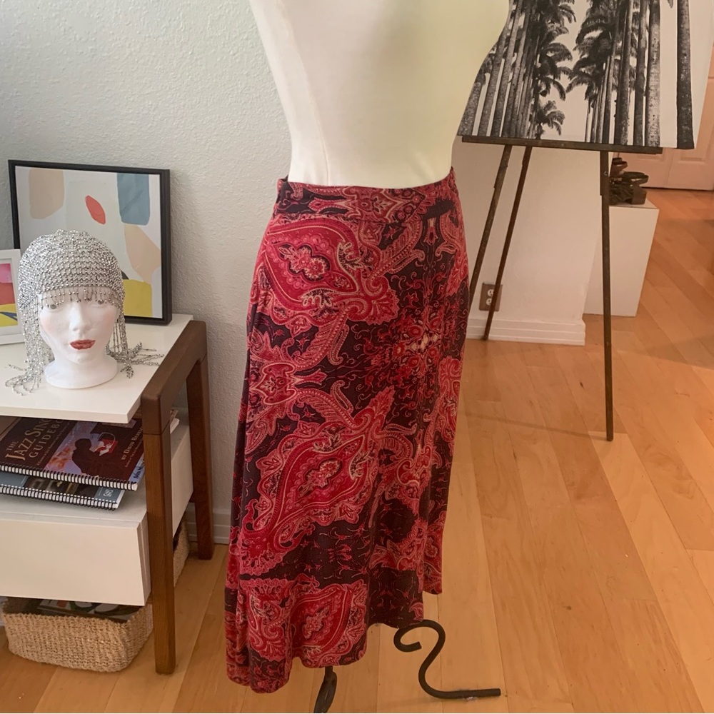 Free People „At the Shore“ boho midi A-line skirt. Red and pink tones; paisley - Picture 3 of 8